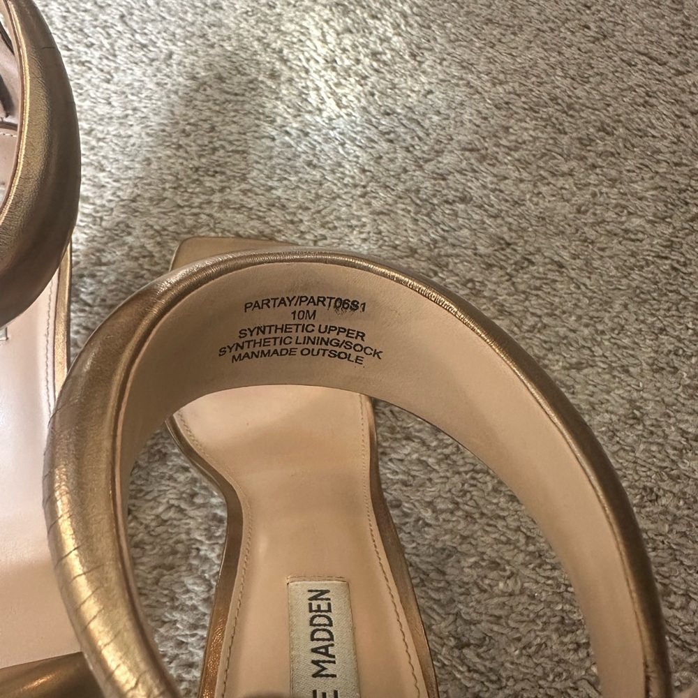 Steve Madden Metallic Gold Heels - Picture 3 of 5